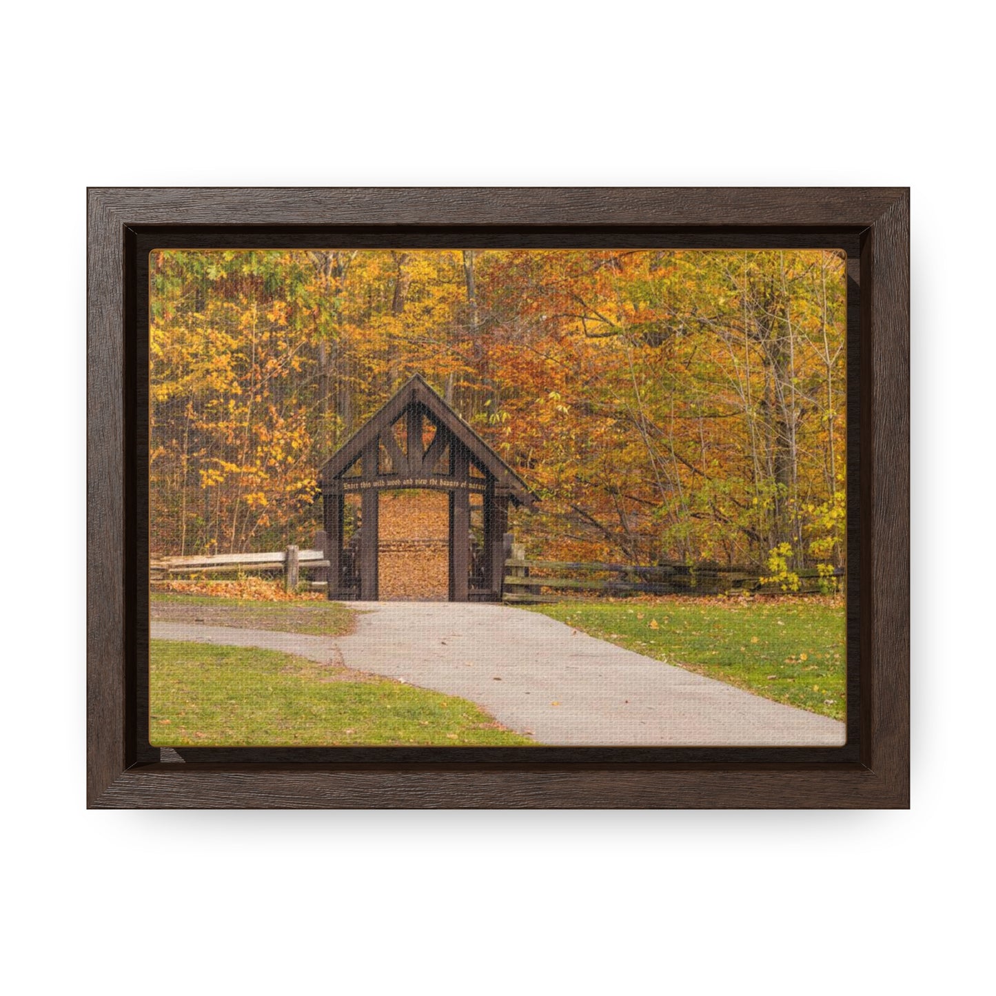 Pont couvert de Seven Bridges Trail à Grant Park dans le sud de Milwaukee Wisconsin, photographie horizontale encadrée toile Wrap Wall Art