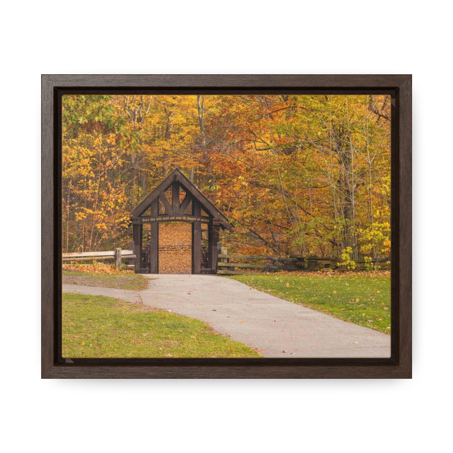 Pont couvert de Seven Bridges Trail à Grant Park dans le sud de Milwaukee Wisconsin, photographie horizontale encadrée toile Wrap Wall Art