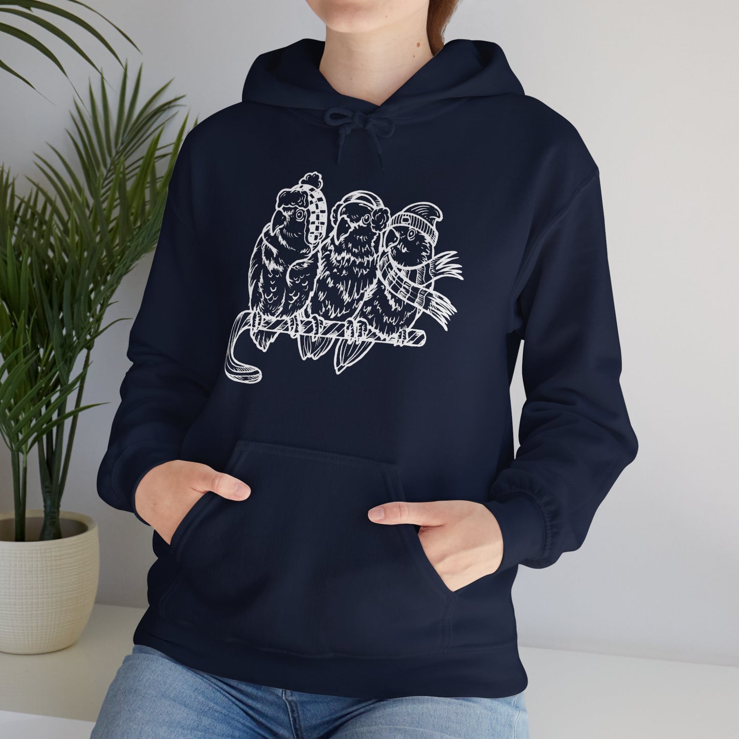 3 tourtereaux avec vêtements d'hiver et perchés sur une canne en bonbon, sweat à capuche Line Art