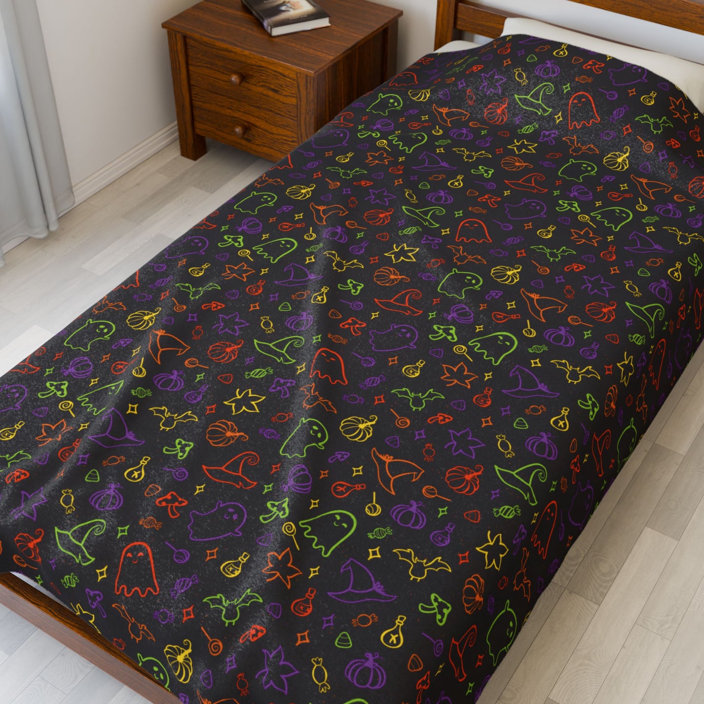 Halloween Fun Multicolor Pattern Velveteen Plush Blanket