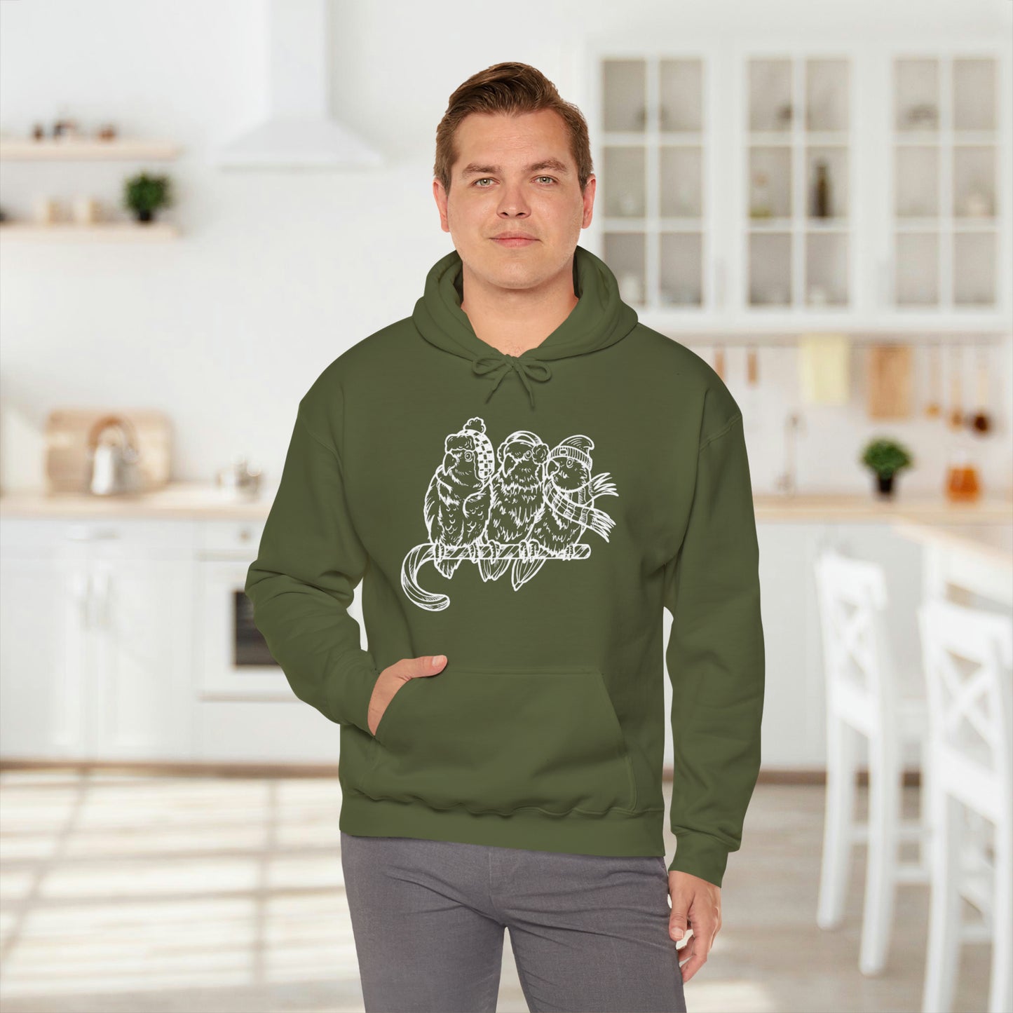 3 tourtereaux avec vêtements d'hiver et perchés sur une canne en bonbon, sweat à capuche Line Art