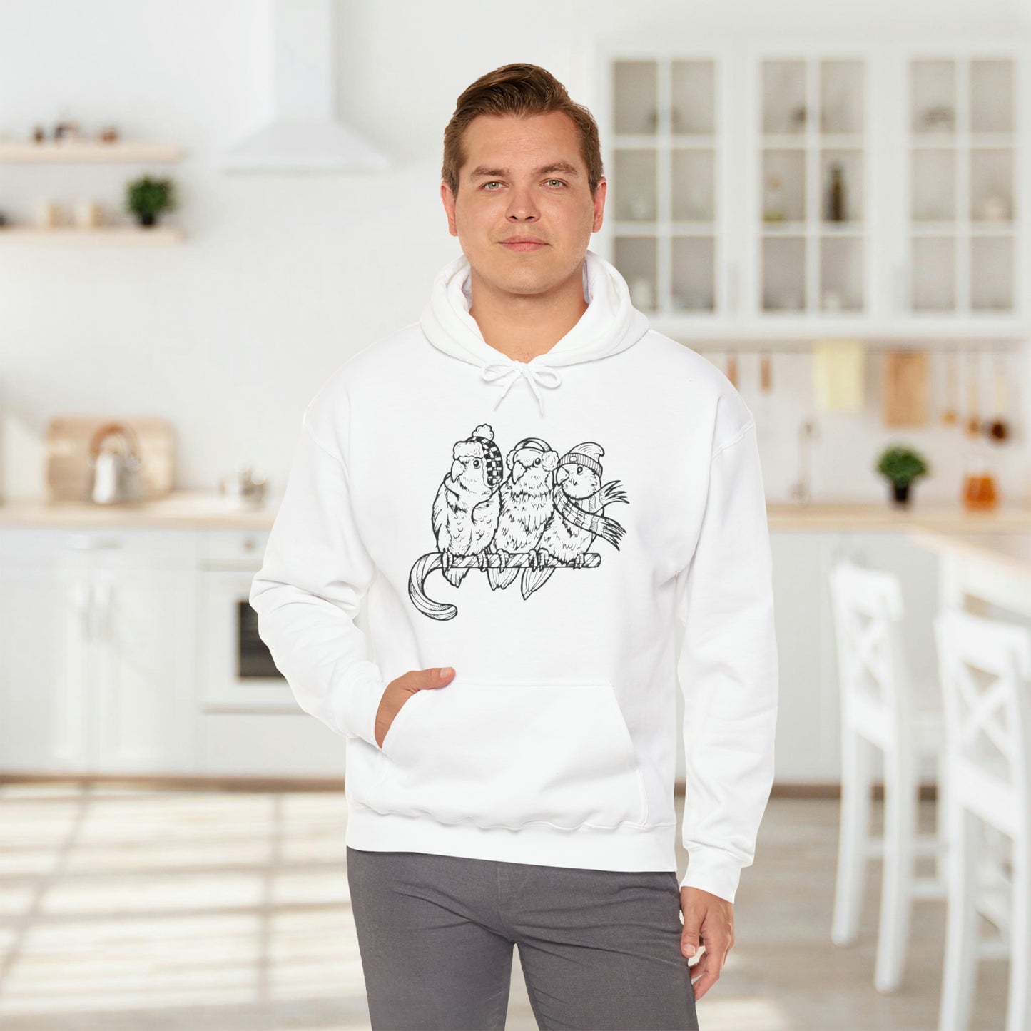 3 tourtereaux avec vêtements d'hiver et perchés sur une canne en bonbon, sweat à capuche Line Art