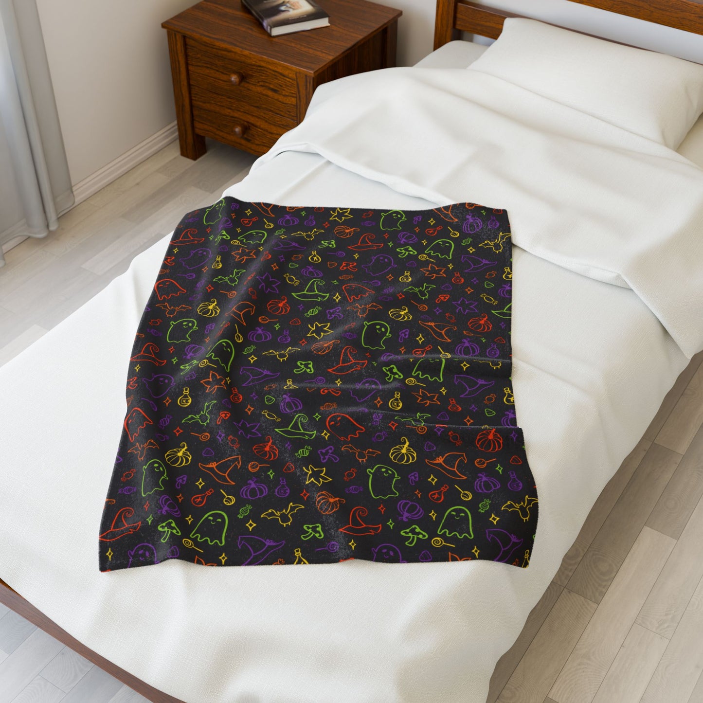 Halloween Fun Multicolor Pattern Velveteen Plush Blanket