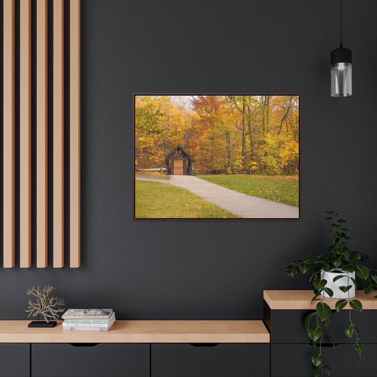 Pont couvert de Seven Bridges Trail à Grant Park dans le sud de Milwaukee Wisconsin, photographie horizontale encadrée toile Wrap Wall Art