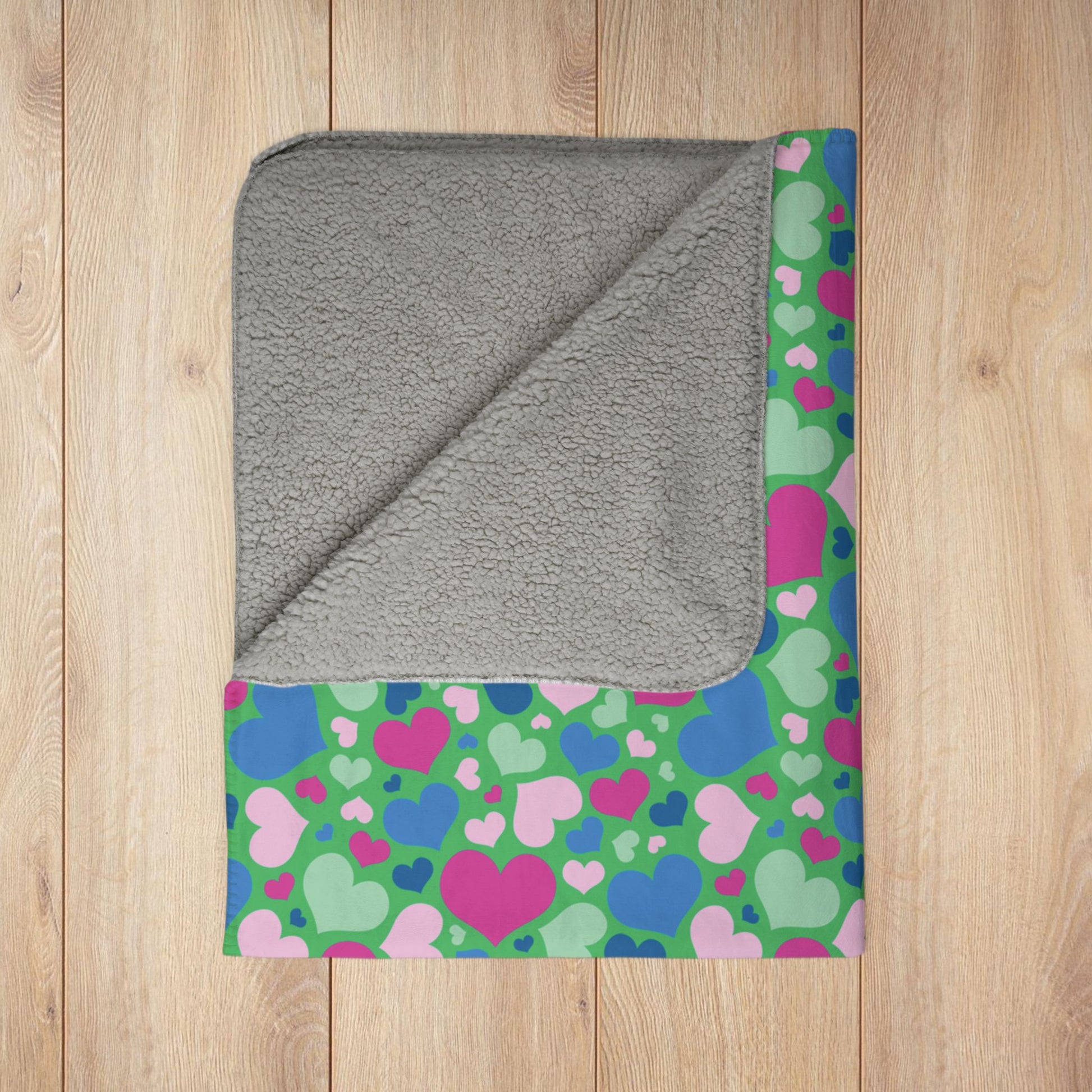 Polysexual Pride Valentine’s Day Hearts White Green Sherpa Blanket