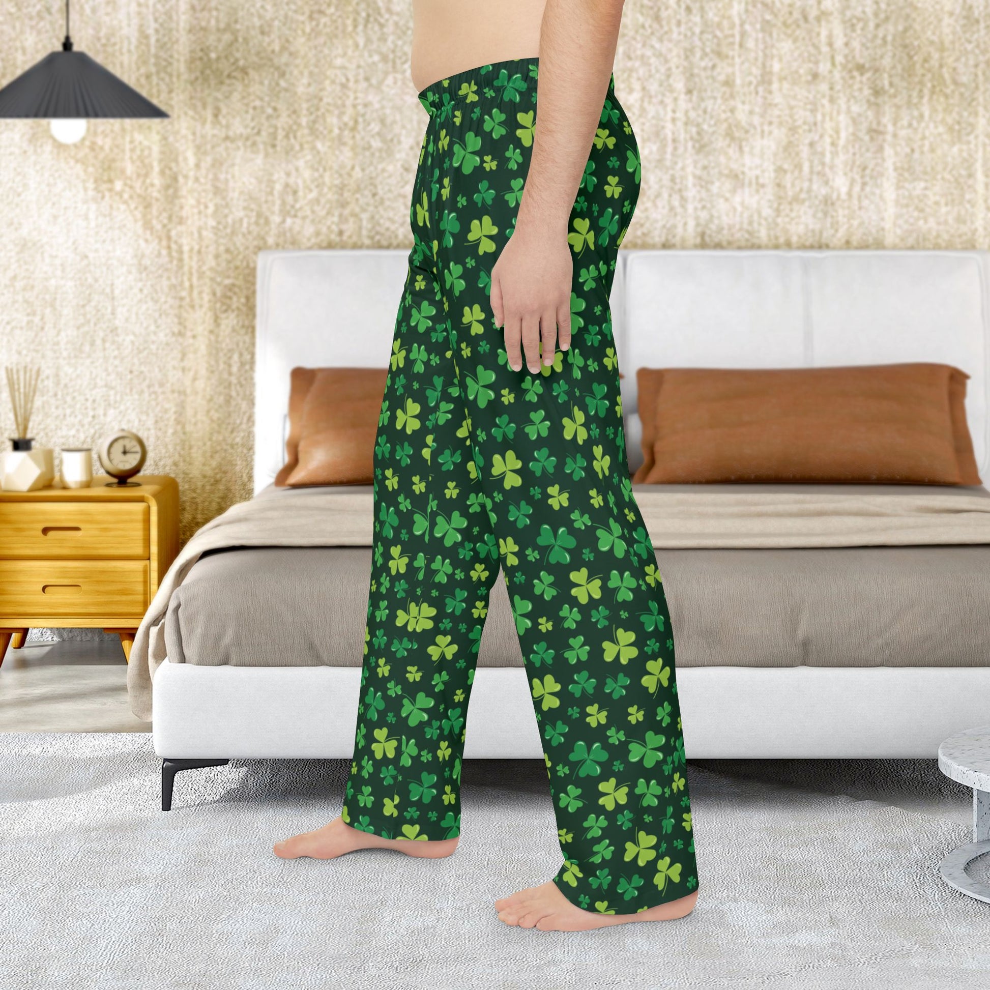 St. Patrick’s Day Shamrocks Men’s Lounge Pants